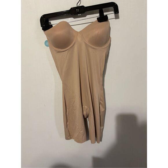 Brand New Assets by Spandex Women's Medium Nude Strapless Shaped Cupped Bodysuit - Picture 1 of 7